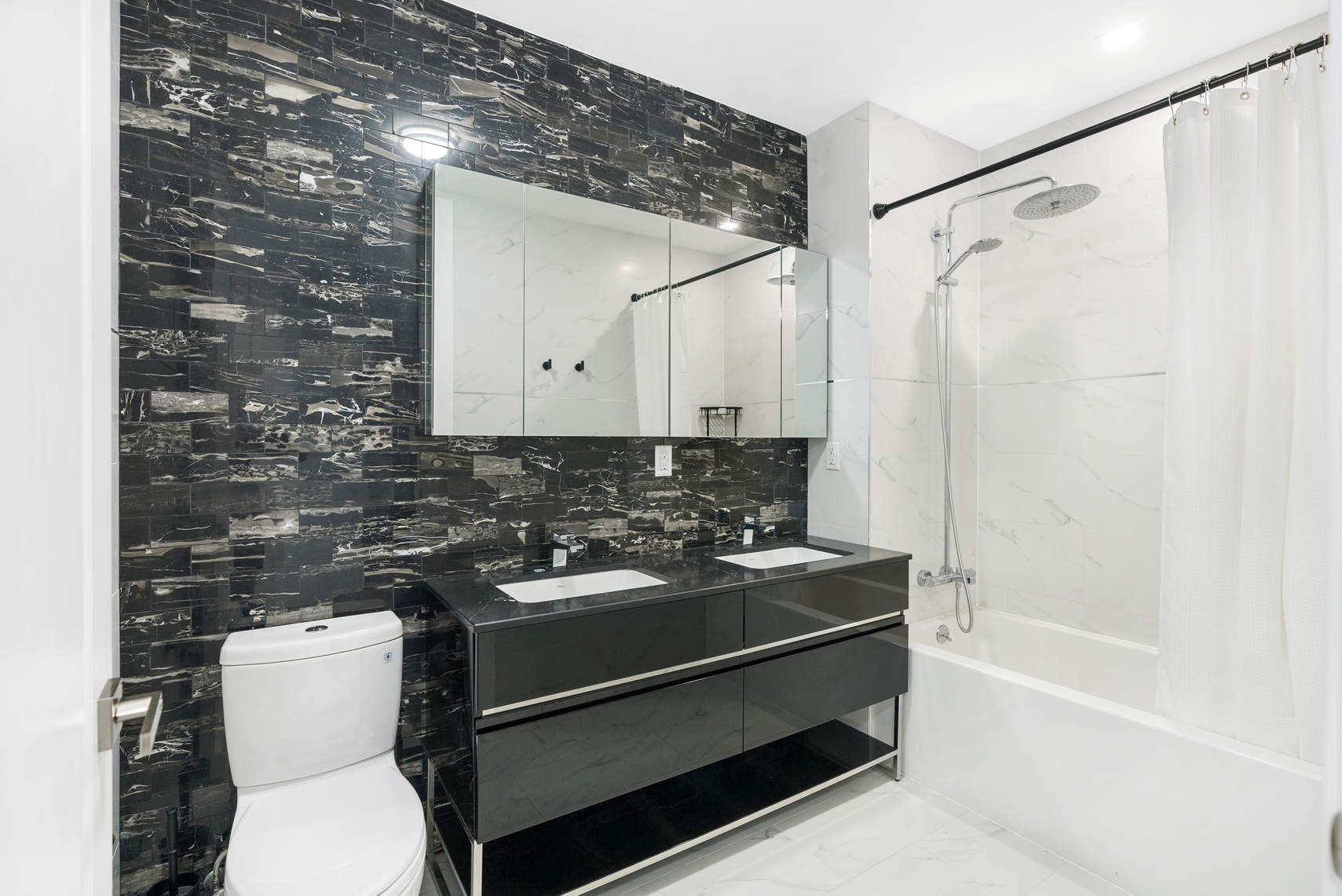 11-12 44th Drive, Unit 6E Queens, NY 11101 - Photo 5 of 16