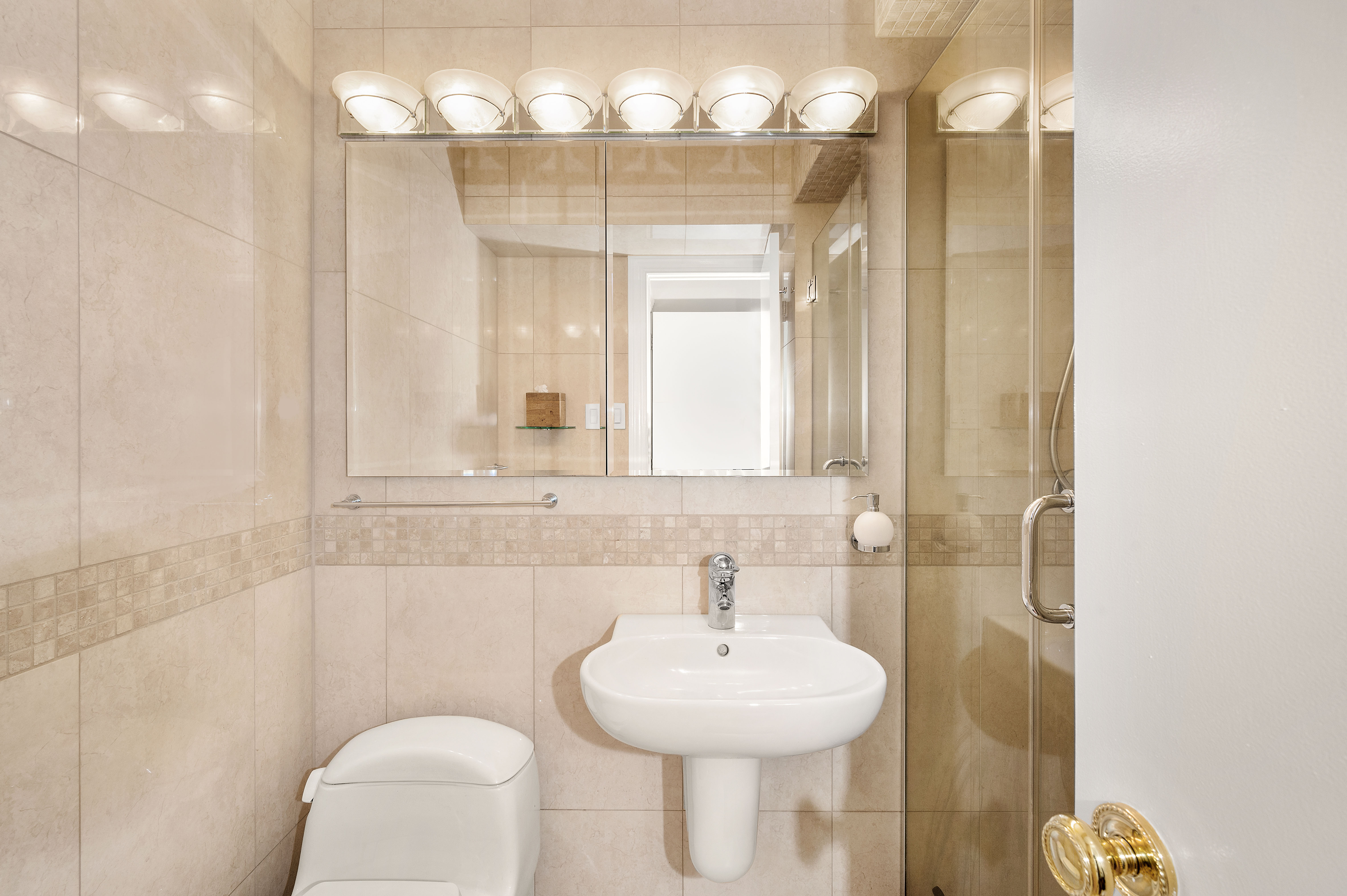 400 East 77th Street, Unit 8K Manhattan, NY 10075 - Photo 9 of 10