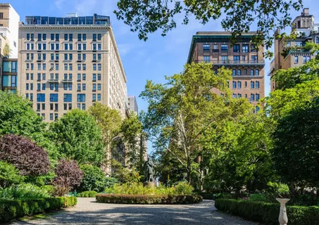 $458,000 | 4 Lexington Avenue, Unit 8J | Gramercy