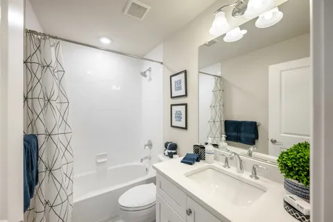 $1,350,000 | 3860 Meadow View Farm Road, Newtown Square, PA 19073