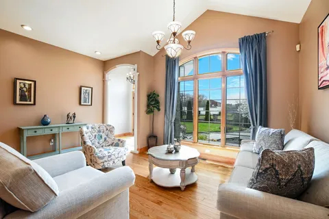 Contact Agent | 219 Leonard Street, Acushnet, MA 02743
