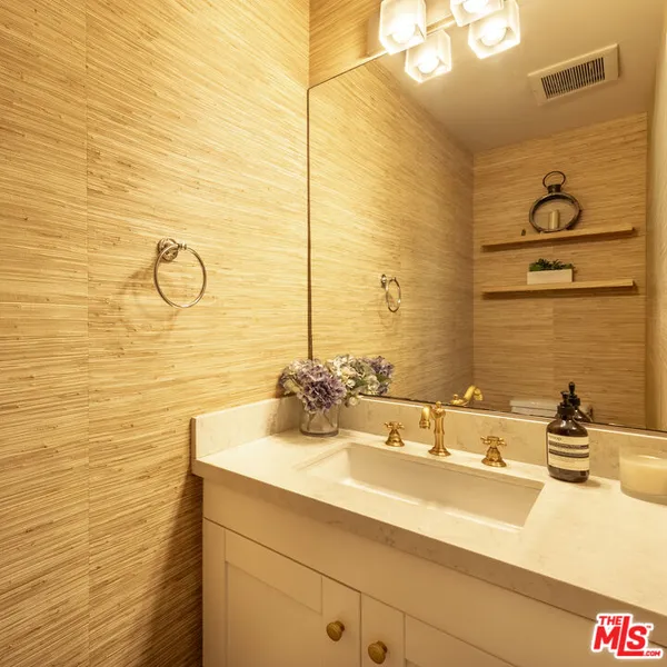 $1,650,000 | 1253 18th Street, Unit Undisclosed, Santa Monica, CA 90404