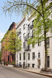 $575,000 | 118 Perry Street, Unit J45 | West Village