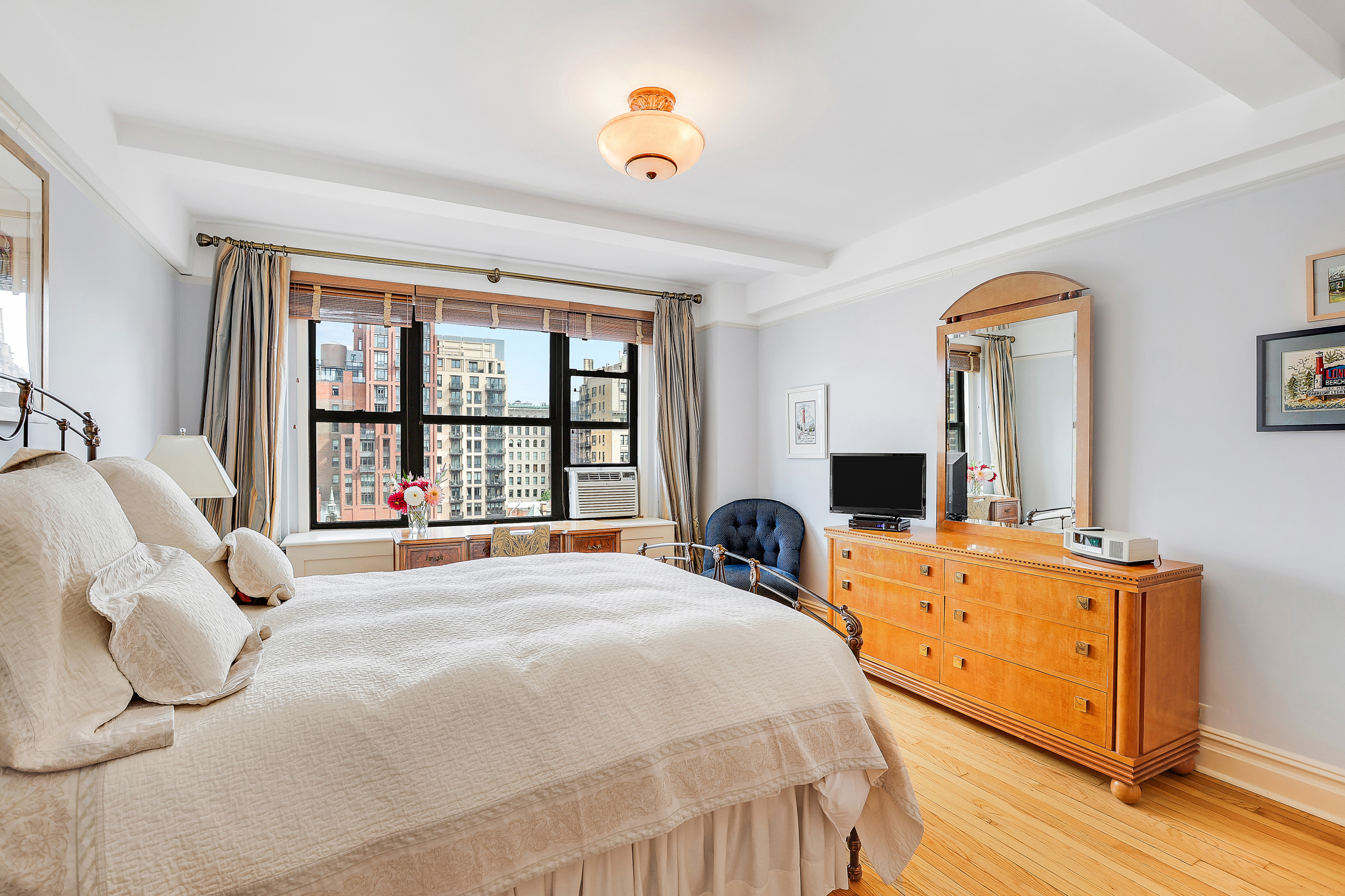 336 West End Avenue, Unit 11D Manhattan, NY 10023 - Photo 9 of 13 Gallery Image 9