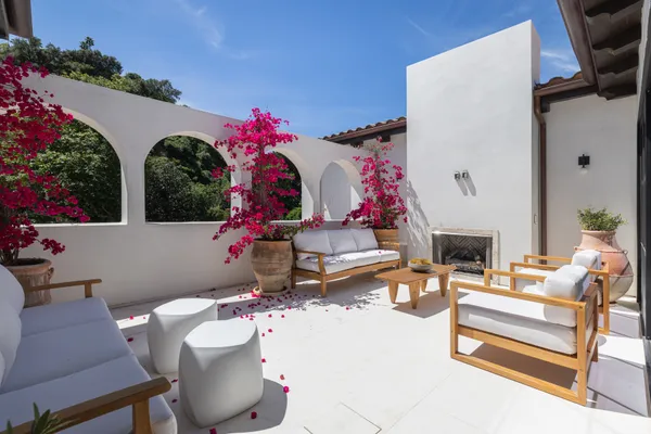 $18,750,000 | 966 Stone Canyon Road, Los Angeles, CA 90077