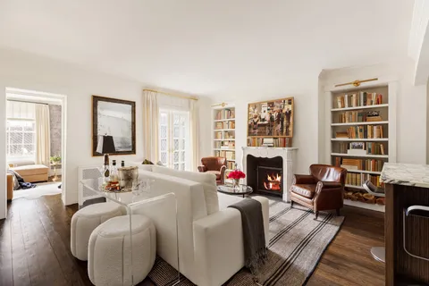 $2,995,000 | 72 Perry Street, Unit GARDEN | West Village