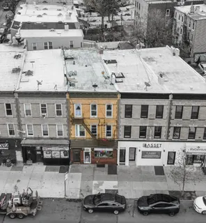 a car parked in front of a building
