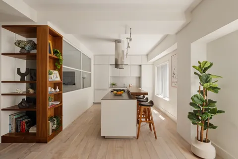 $2,275,000 | 133 Water Street, Unit 2F | DUMBO