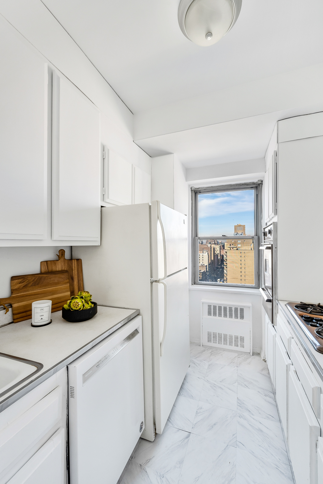 10 West 15th Street, Unit 2017 Manhattan, NY 10011 - Photo 6 of 13