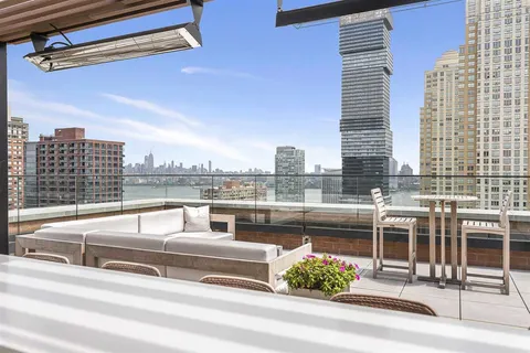 $1,225,000 | 10 Provost Street, Unit 516, Jersey City, NJ 07302