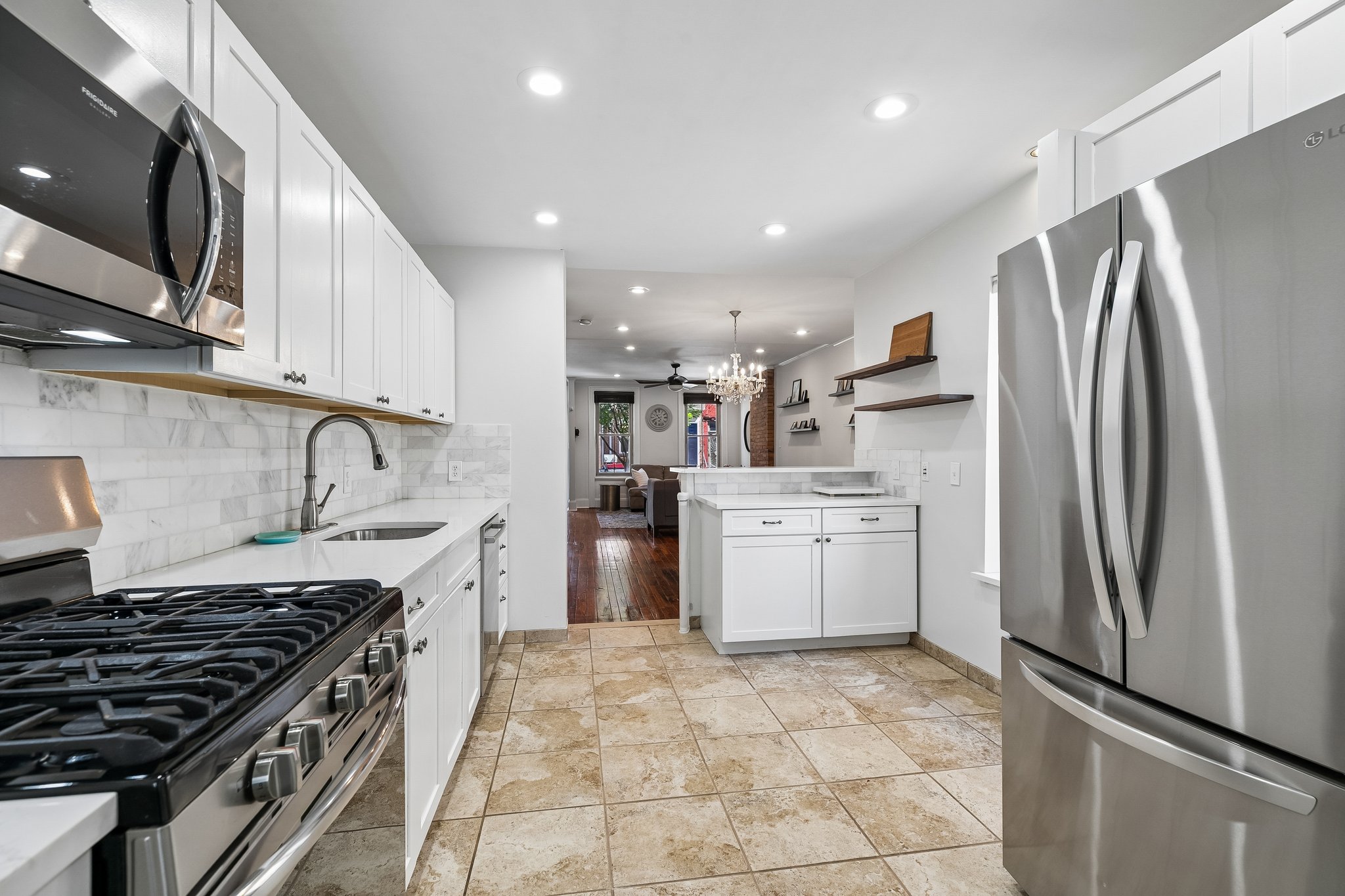 2128 Carpenter Street Philadelphia, PA 19146 - Photo 12 of 49