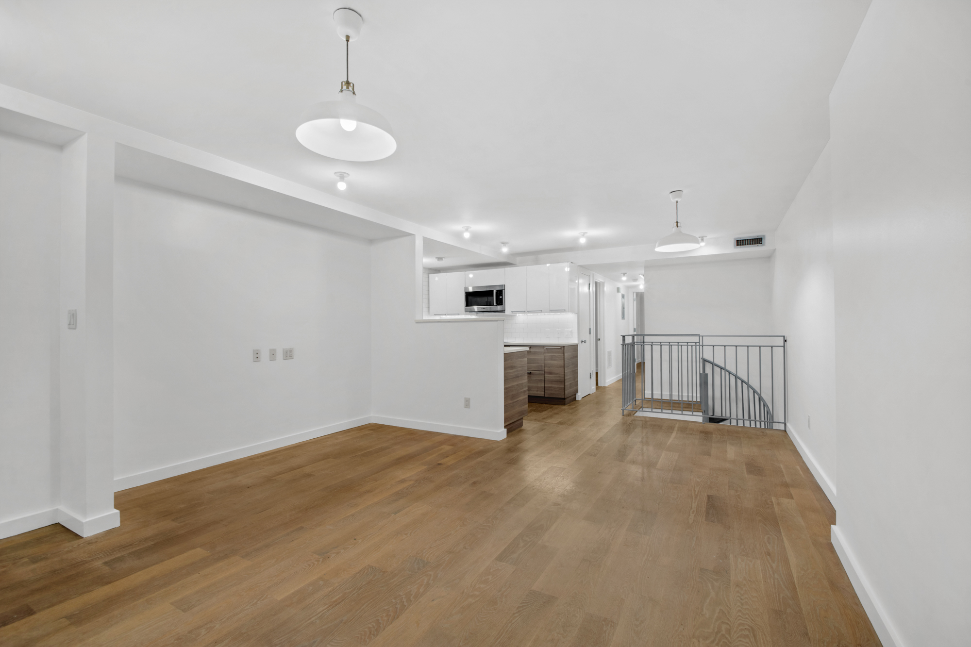 435 Putnam Avenue, Unit GARDEN Brooklyn, NY 11221 - Photo 3 of 11 a view of a electric appliances in a room