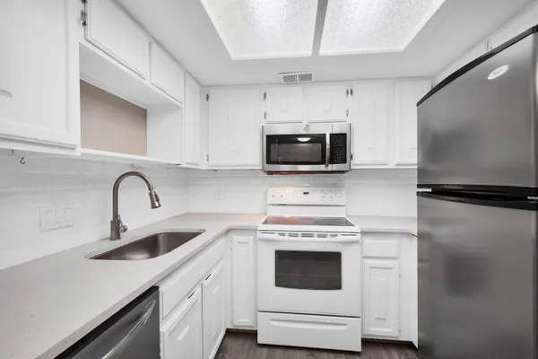 $435,000 | 3607 Las Colinas Drive, Unit B, Austin, TX 78731