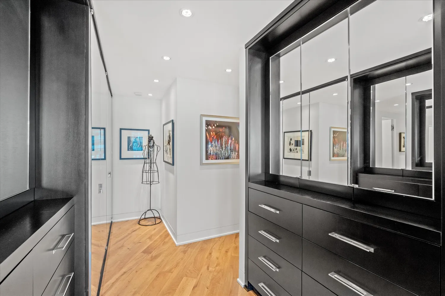 Contact Agent | 700 New Hampshire Avenue Northwest, Unit 708/709, Washington, DC 20037