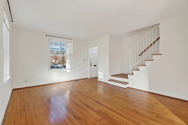 $590,000 | South Stafford Street, Arlington, VA 22206