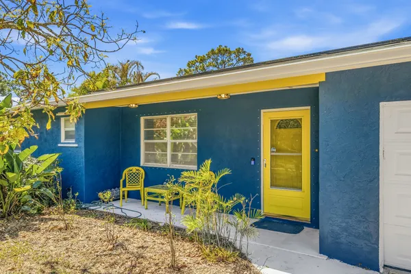 $460,000 | 1202 Southeast Madison Avenue, Stuart, FL 34996