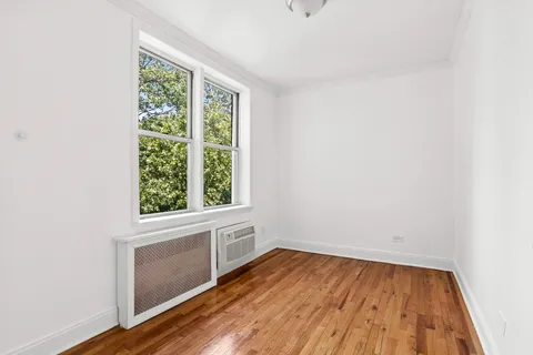 $400,000 | 495 East 7th Street, Unit 4A | Kensington