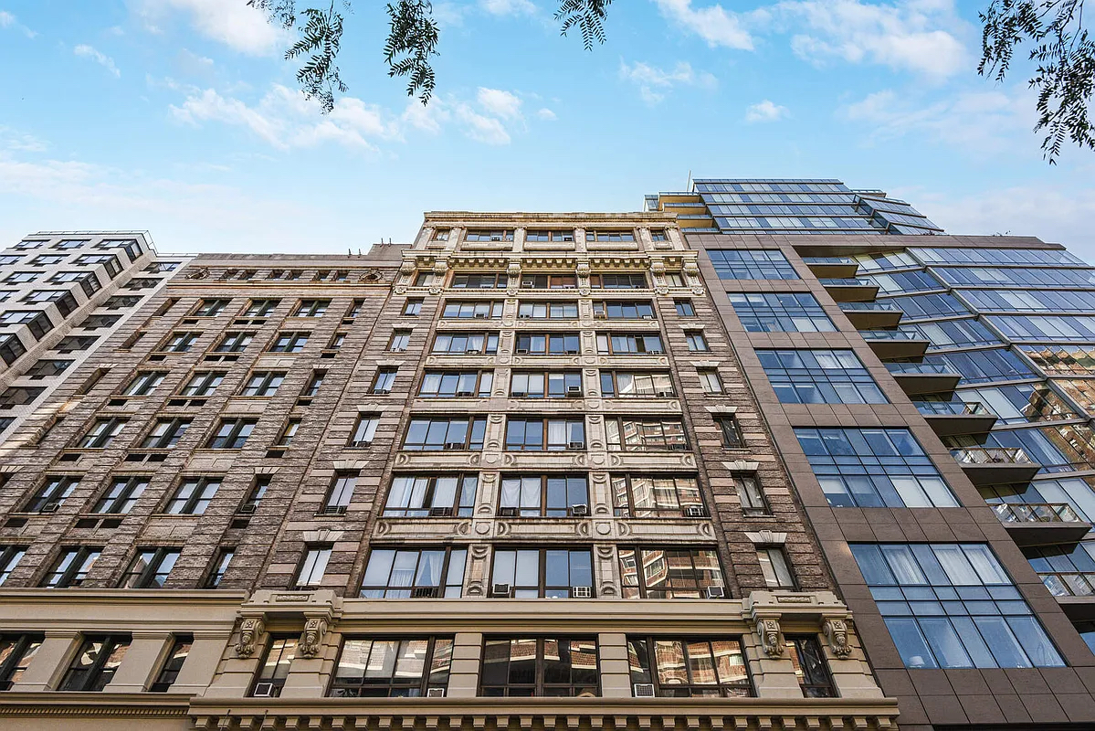 310 East 23rd Street, Unit 5A Manhattan, NY 10010 - Photo 13 of 14 a front view of a building