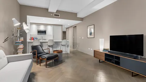 $1,350,000 | 101 Wall Street, Unit 7C | Financial District