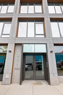 $2,595,000 | 251 1st Street, Unit 7F | Park Slope