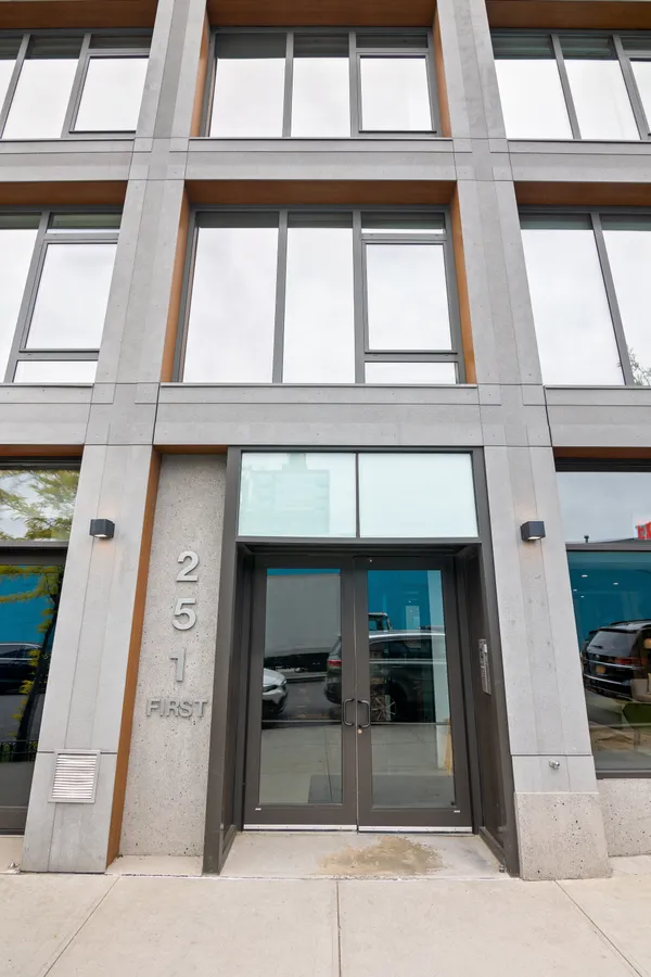 a view of a entryway of a building