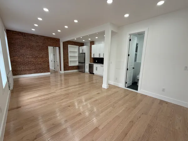 $6,000 | 18-61 Dekalb Avenue, Unit 1 | Ridgewood