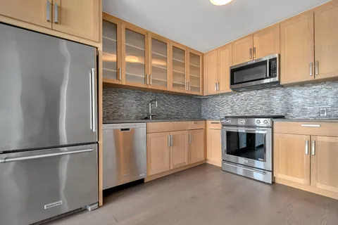 $4,610 | 282 South 5th Street, Unit 6H | Williamsburg