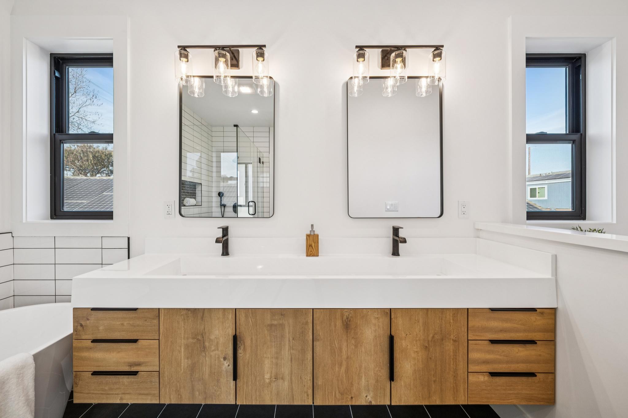 2411 Sixth Street Berkeley, CA 94710 - Photo 11 of 14