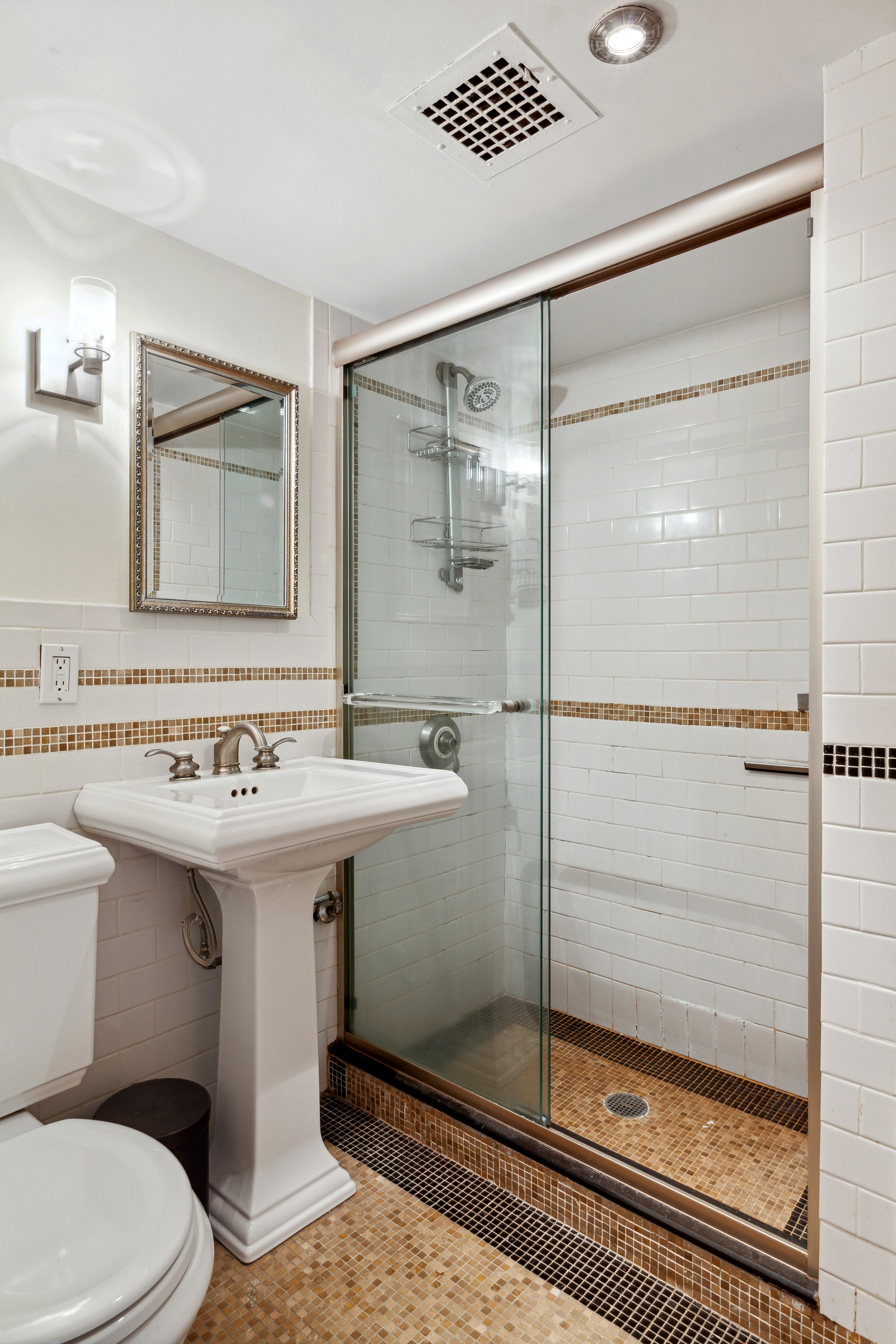 100 West 15th Street, Unit 4/E Manhattan, NY 10011 - Photo 7 of 10