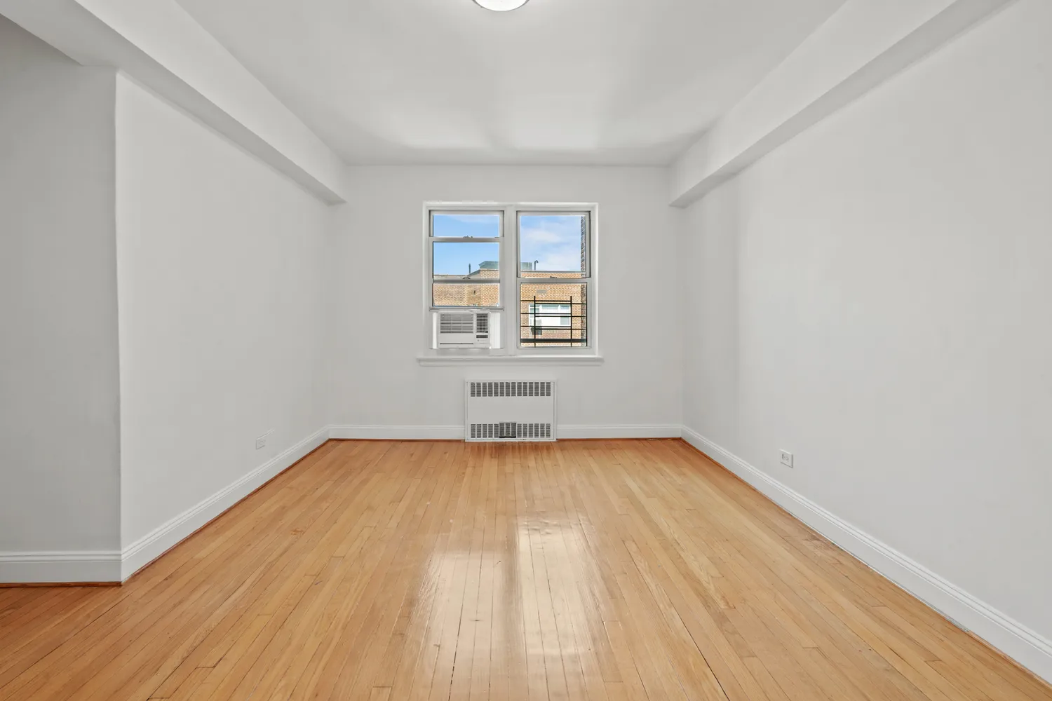 $359,000 | 3850 Hudson Manor Terrace, Unit 6DE | Riverdale