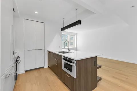 $1,070,000 | 34 North 7th Street, Unit 5D | Williamsburg