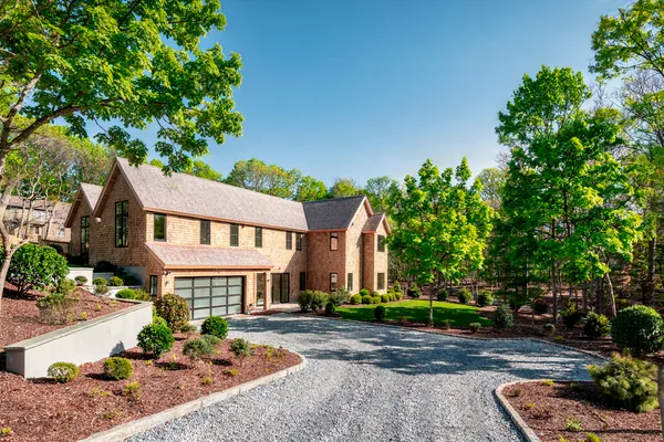 $4,995,000 | 21 Ocean Parkway, East Hampton, NY 11937
