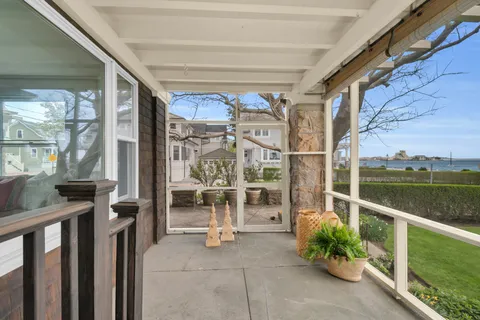 $3,000,000 | 4 Van Zandt Avenue, Newport, RI 02840