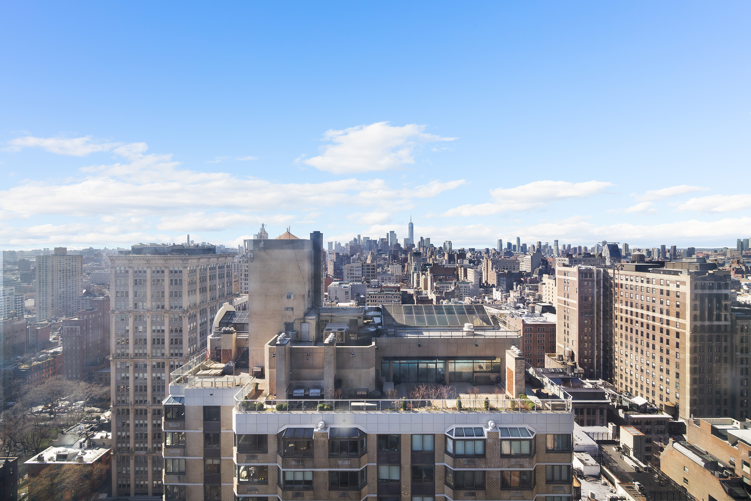 45 East 22nd Street, Unit 32B Manhattan, NY 10010 - Photo 34 of 36 a picture of city view