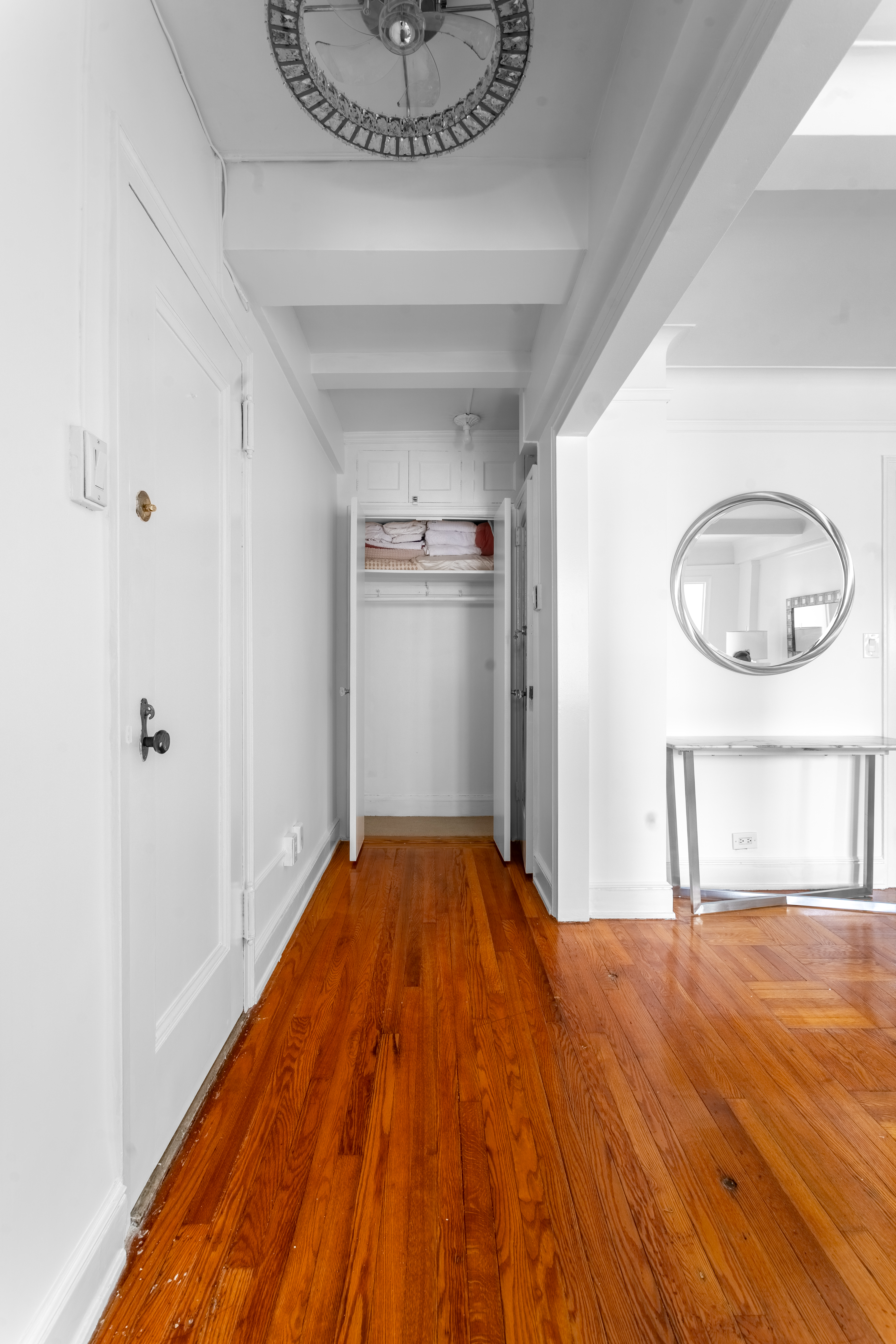 205 East 69th Street, Unit 8F Manhattan, NY 10021 - Photo 9 of 16 Gallery Image 9