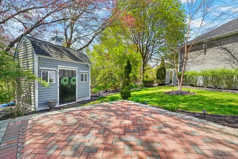 $1,265,000 | 2 Heritage Lane, Saugus, MA 01906