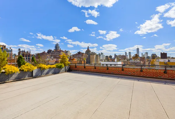 $725,000 | 49 West 12th Street, Unit 8H | Greenwich Village