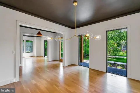 $2,925,000 | 930 Fairway Drive Northeast, Vienna, VA 22180