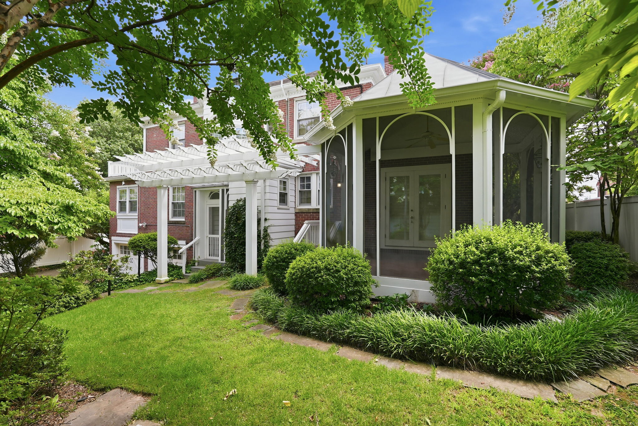 1907 Rookwood Road Silver Spring, MD 20910 - Photo 33 of 39 Gallery Image 33