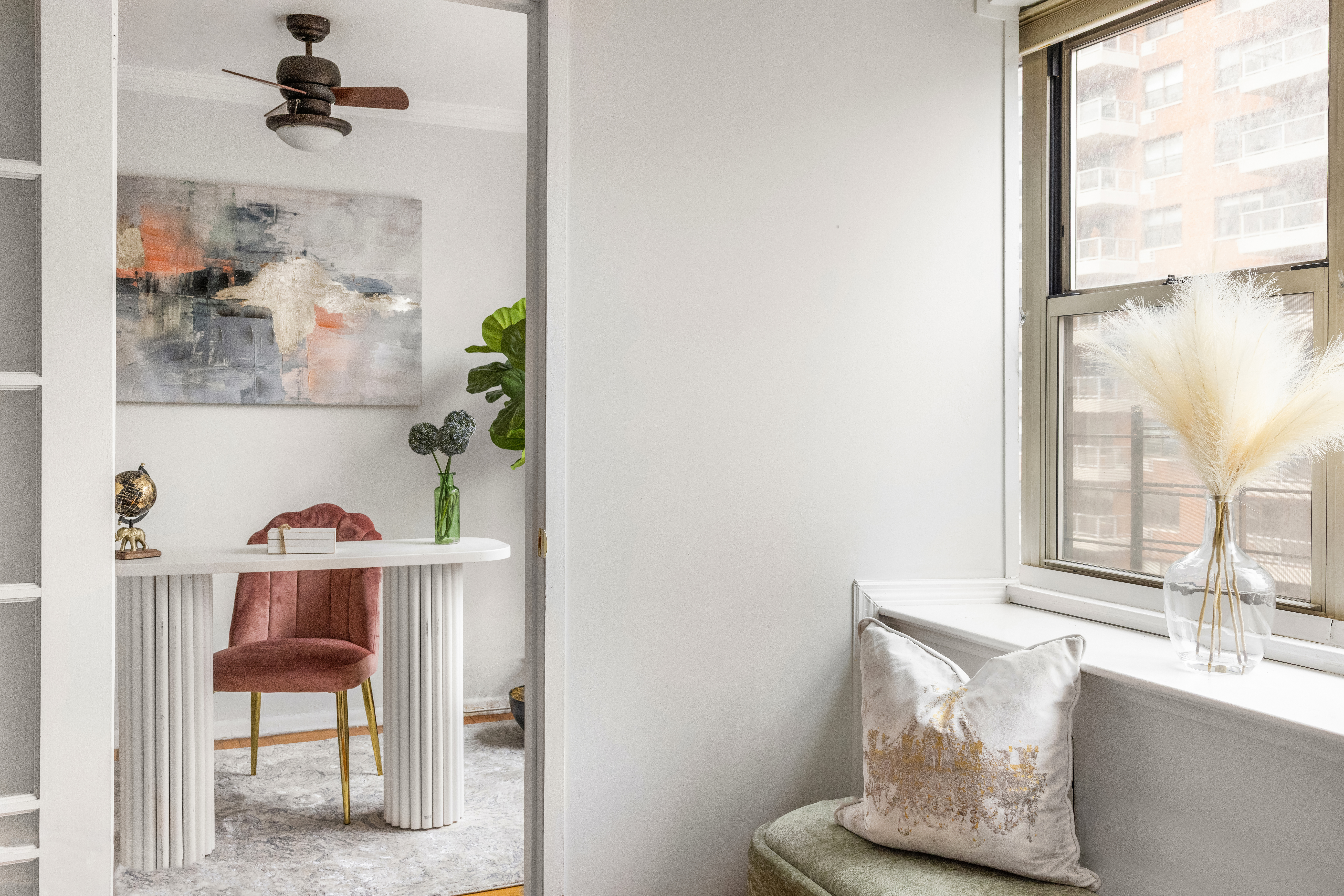 233 East 70th Street, Unit 8T Manhattan, NY 10021 - Photo 4 of 9 Gallery Image 4