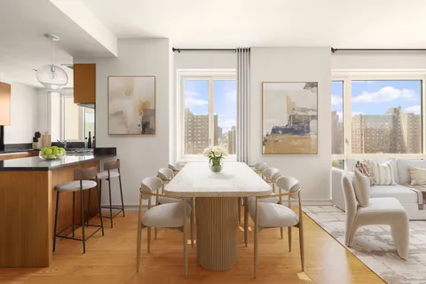 $1,725,000 | 1280 5th Avenue, Unit 12C | Upper Carnegie Hill