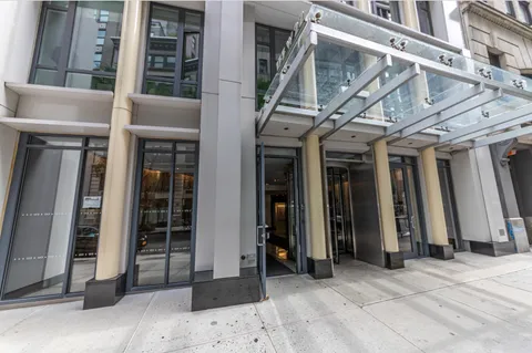 $2,250,000 | 133 West 22nd Street, Unit 8G | Chelsea