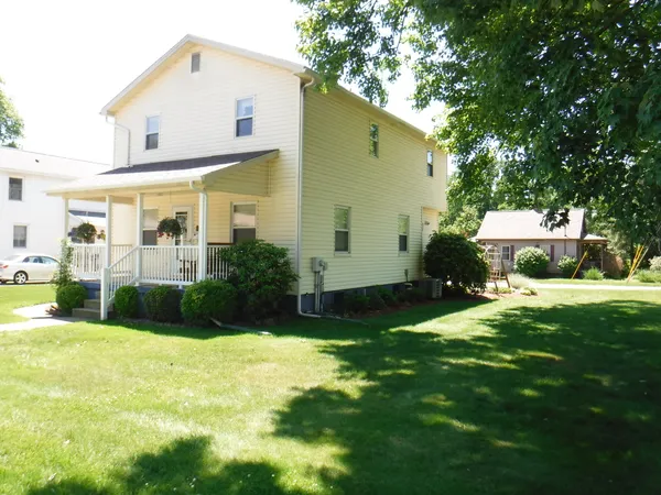$375,000 | 229 Spruce Street, Zelienople, PA 16063