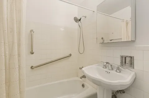$550,000 | 140 West End Avenue, Unit 6D | Upper West Side