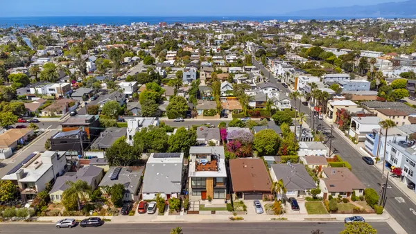 $3,825,000 | 2325 Cloy Avenue, Venice, CA 90291