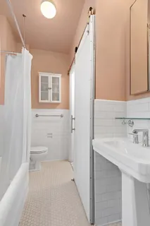 $1,375,000 | 21 East 10th Street, Unit 5A | Greenwich Village