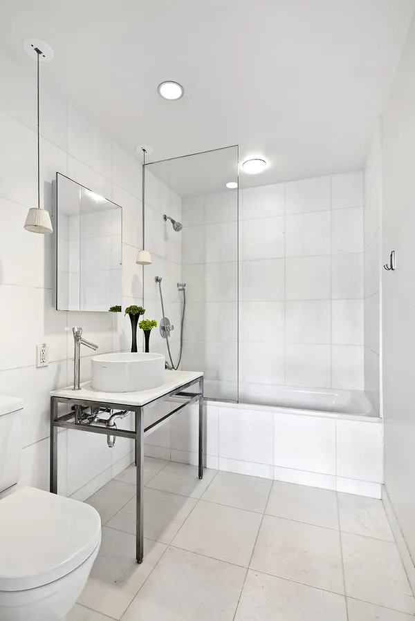 $6,750 | 15 Broad Street, Unit 3214 | Financial District
