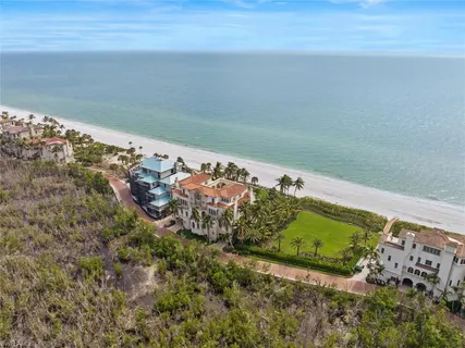 $24,000,000 | 7613 Bay Colony Drive, Naples, FL 34108