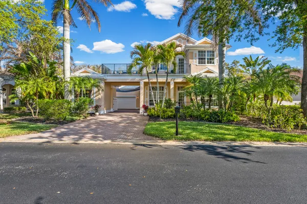 $749,999 | 4207 Diamond Square, Vero Beach, FL 32967