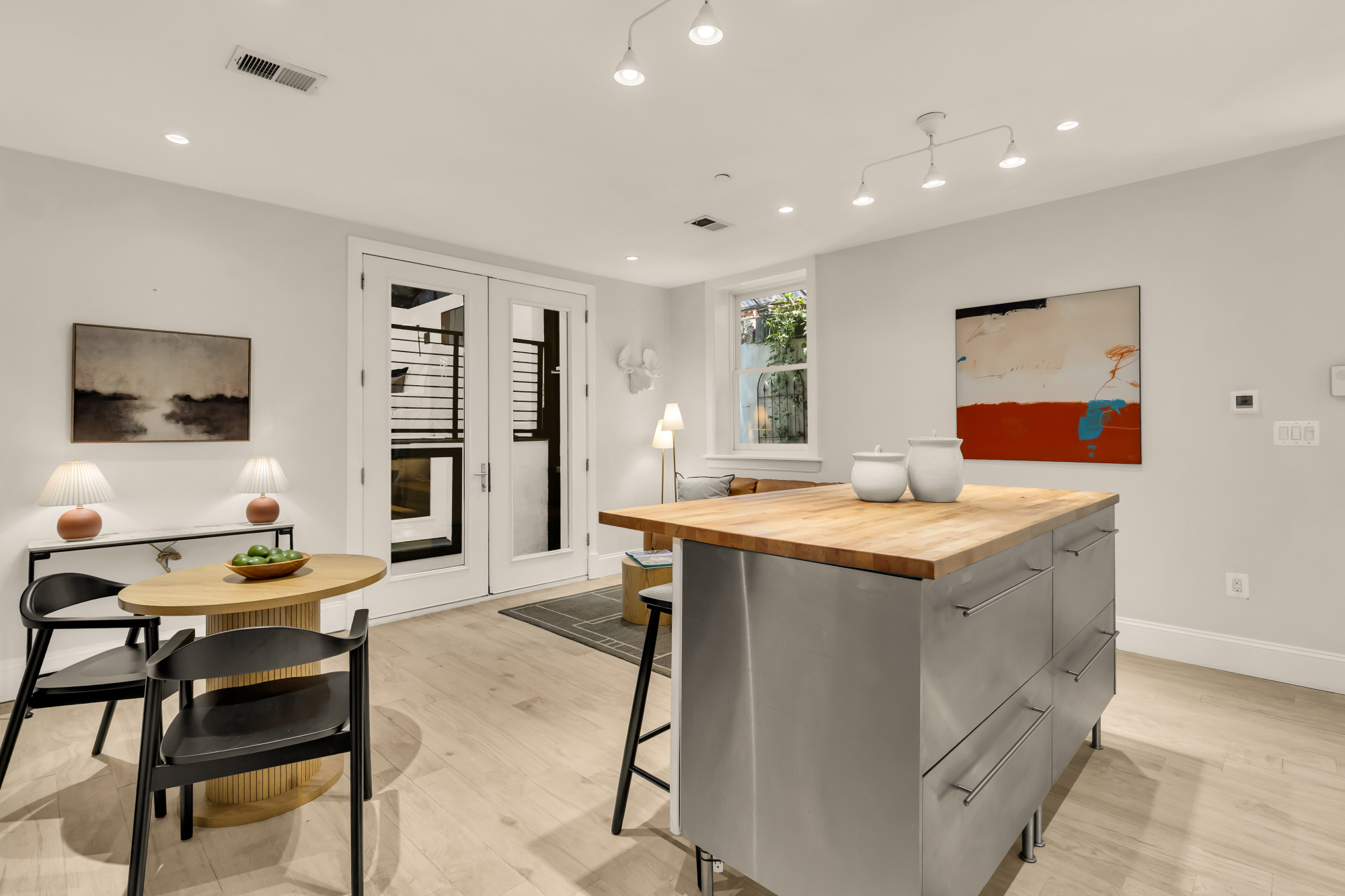 2009 Columbia Road Northwest, Unit 2 Washington, DC 20009 - Photo 9 of 37